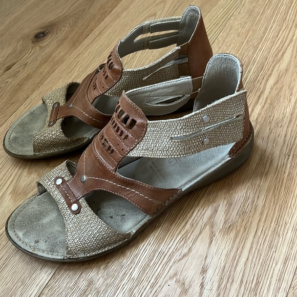 Dorking - Fluchos Walking Sandals Size 39 - Picture 2 of 7